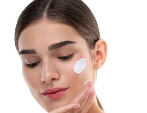 Jak wygląda codzienna pielęgnacja skóry z AZS?